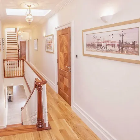 Belmont - Luxquisite Lettings *