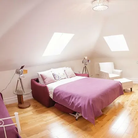 Belmont - Luxquisite Lettings *