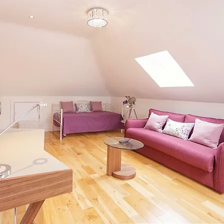 Belmont - Luxquisite Lettings *